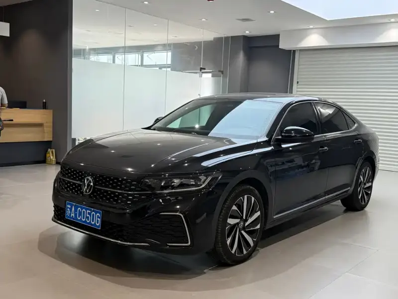 Volkswagen Passat, 2023
