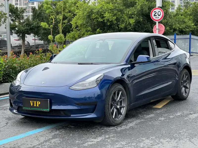 Tesla Model 3, 2022