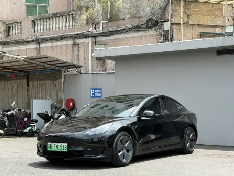 Tesla Model 3, 2023