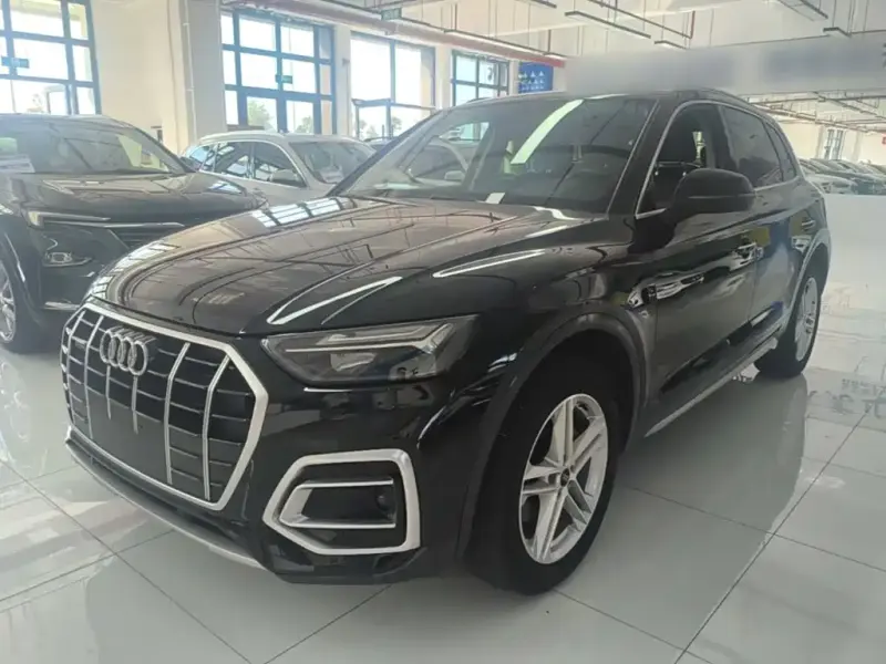 Audi Q5L, 2022