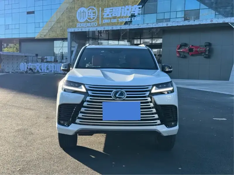 Lexus LX, 2024