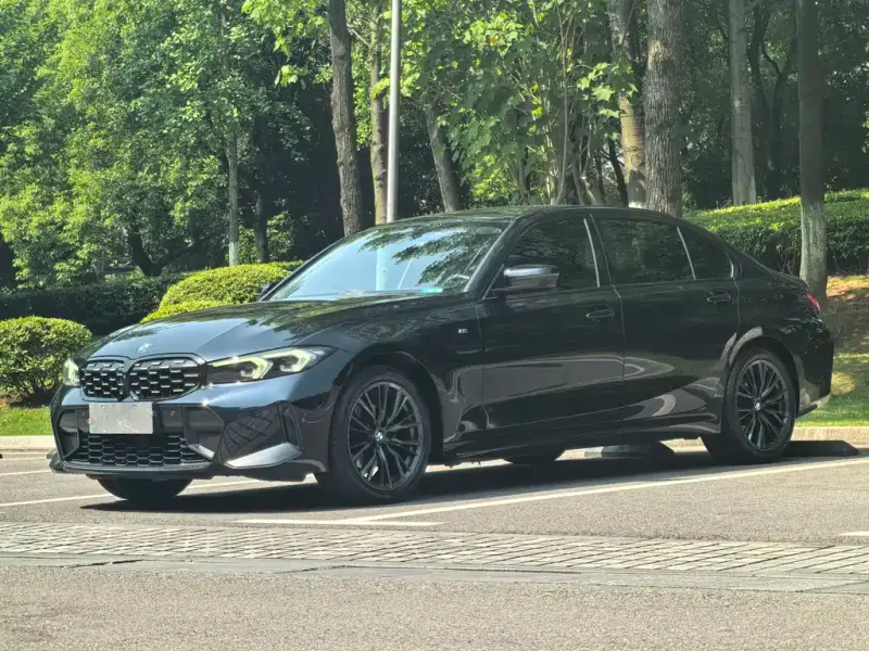 BMW 3 Series, 2023
