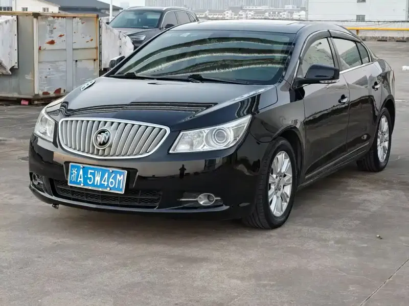 Buick LaCrosse, 2012