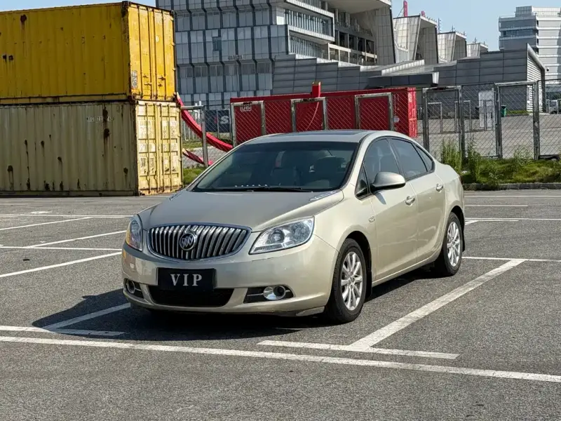 Buick Excelle, 2015