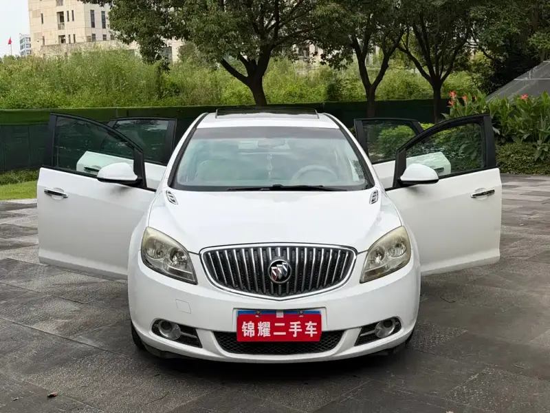 Buick Excelle, 2015