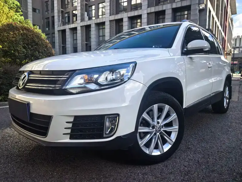 Volkswagen Tiguan, 2012