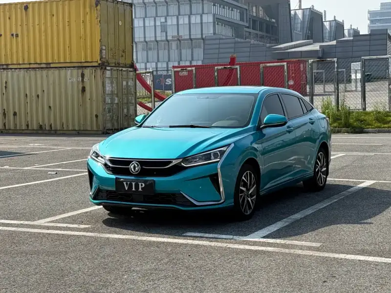 Aeolus Yixuan Dongfeng Yixuan 2020 230T Auto Dazzle Eye Edition, 2019 — фото 1