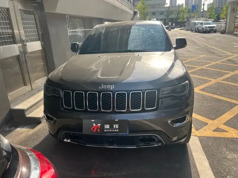 Jeep Grand Cherokee (Import), 2022