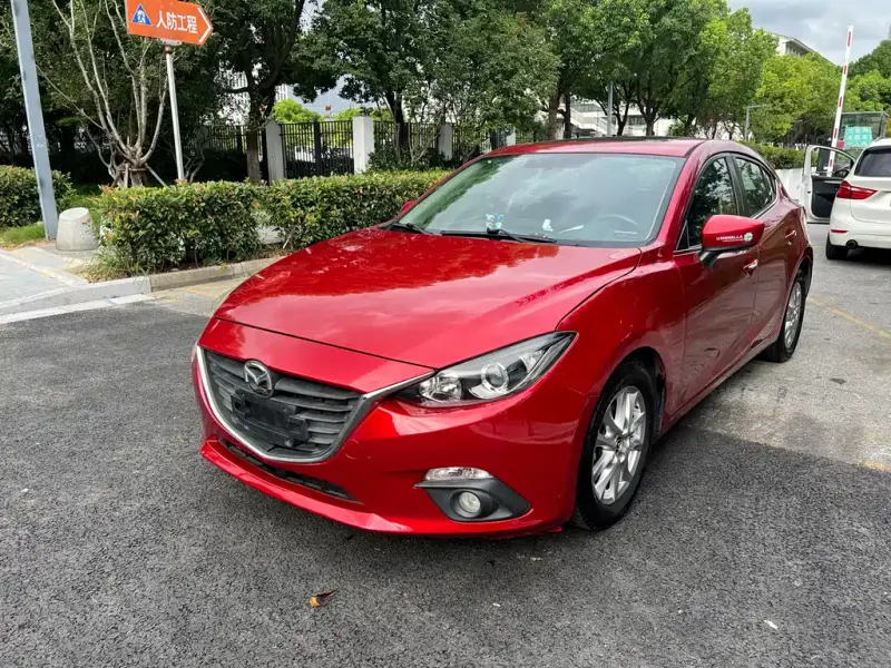 Mazda 3 Axela, 2015