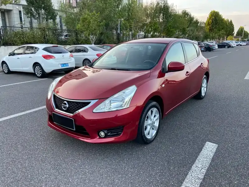 Nissan Tiida, 2015