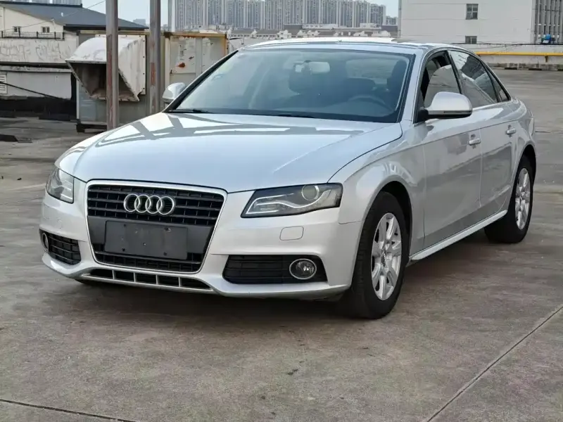 Audi A4L, 2012