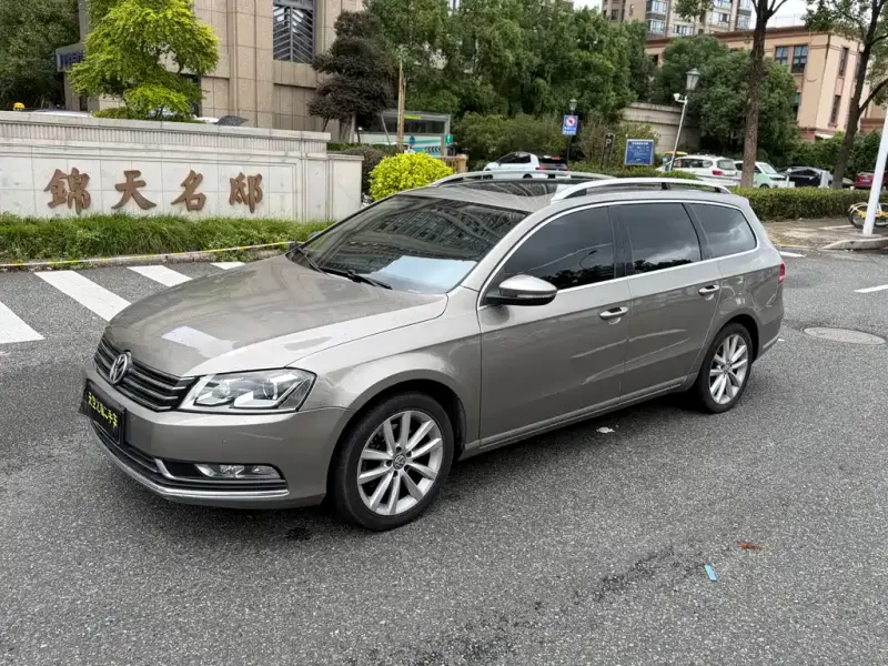 Volkswagen Magotan (Import) Volkswagen Magotan (Import) 2012 Touring Edition 2.0TSI Comfort Type, 2015 — фото 1