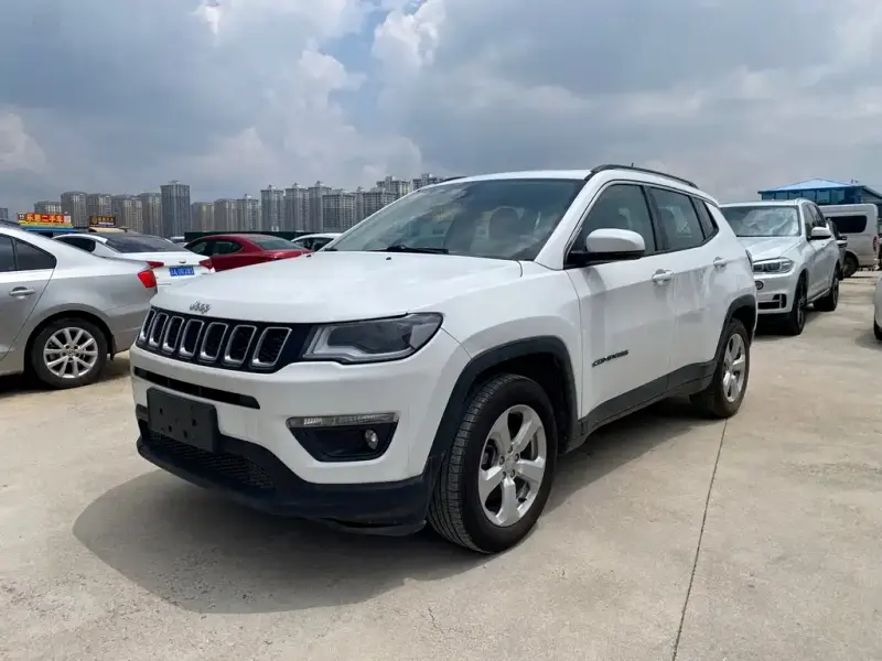 Jeep Compass Jeep Compass 2017 200T Auto Home Enjoy Edition, 2018 — фото 1