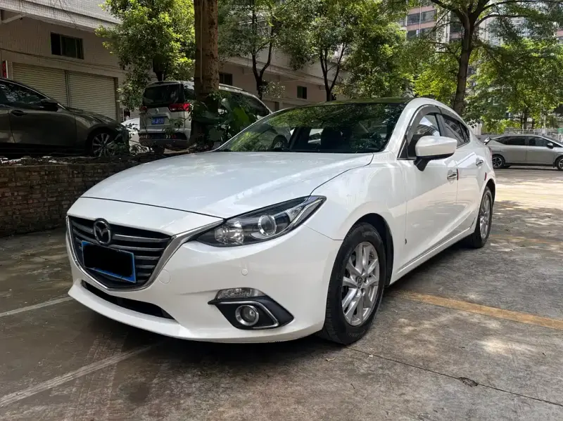 Mazda 3 Axela, 2016