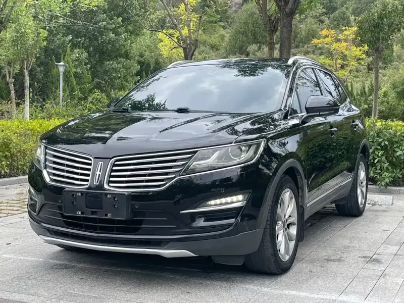 Lincoln MKC, 2016