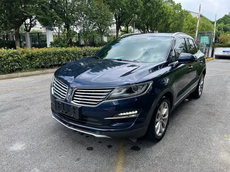 Lincoln MKC, 2016