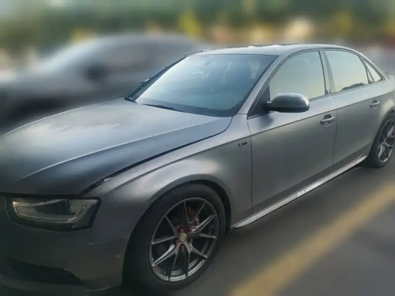 Audi A4L, 2015