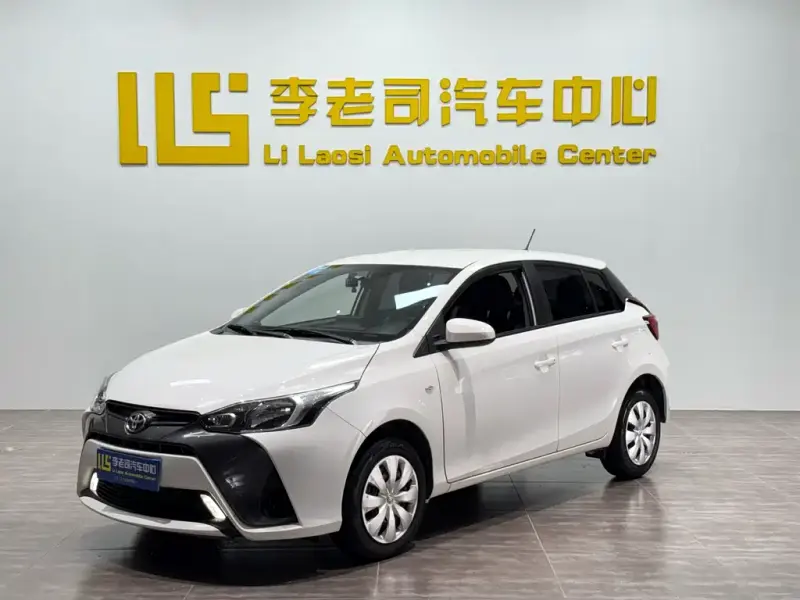 Toyota Yaris L, 2023