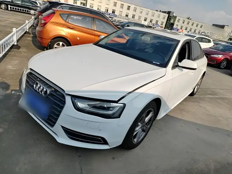 Audi A4L, 2015