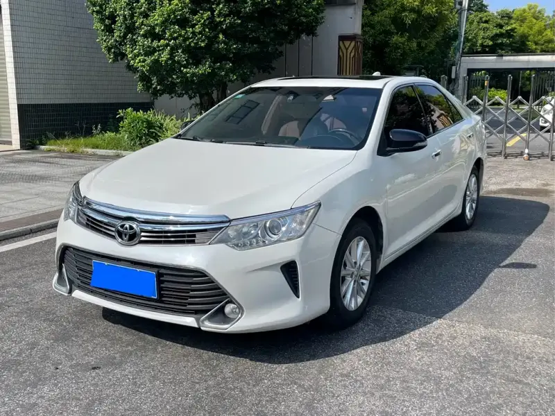 Toyota Camry, 2015