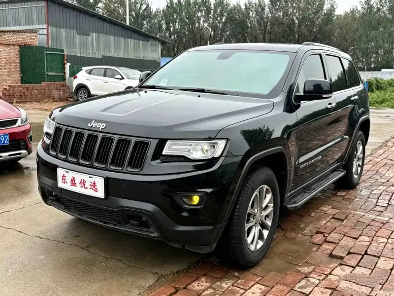 Jeep Grand Cherokee (Import), 2015