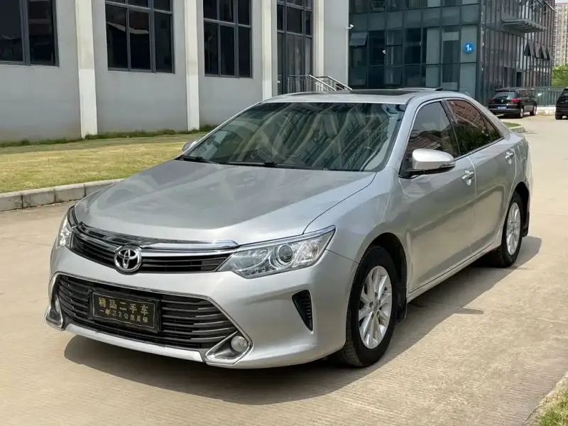 Toyota Camry, 2016