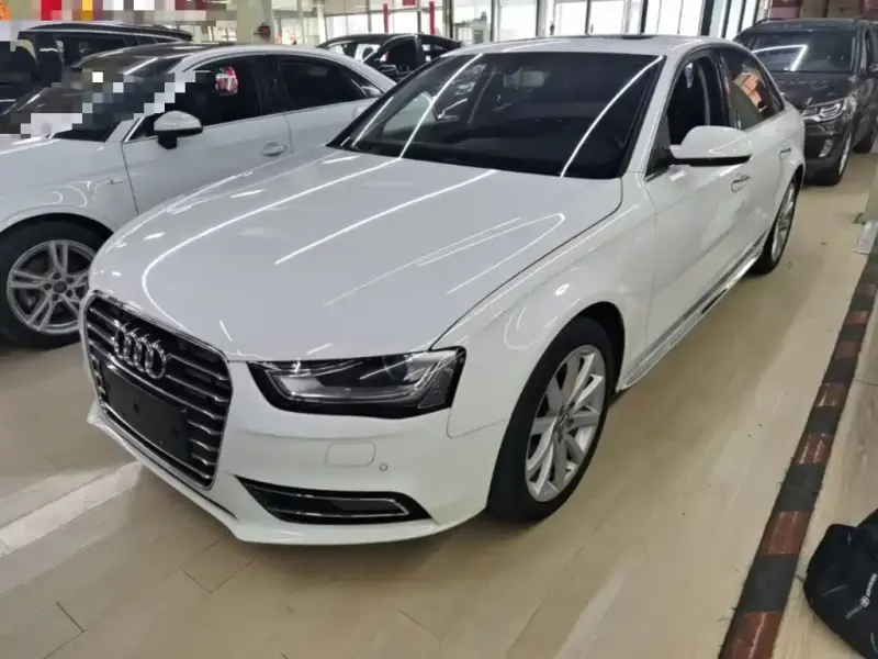 Audi A4L, 2015