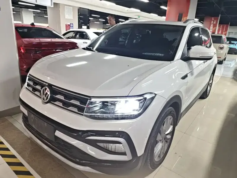 Volkswagen T-Cross, 2020