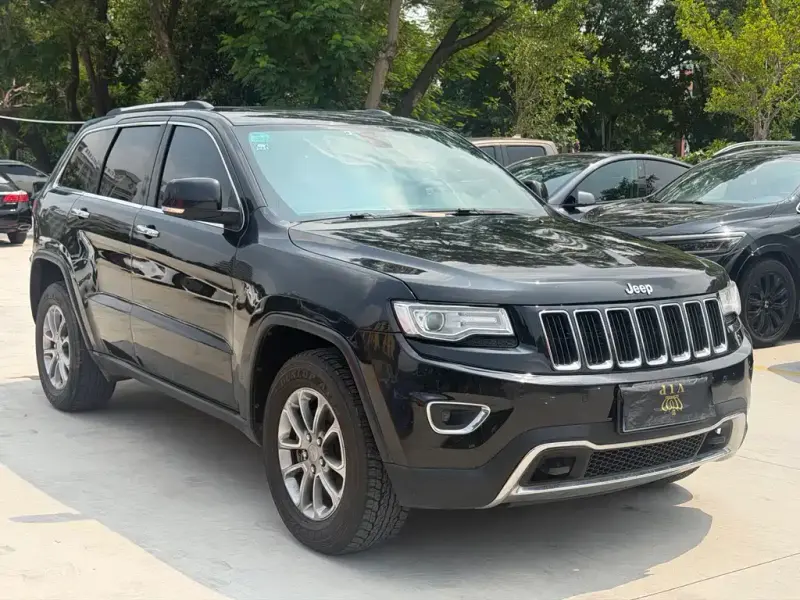 Jeep Grand Cherokee (Import), 2015