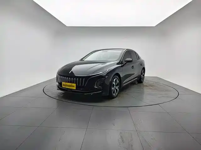 Hongqi E-QM5, 2023