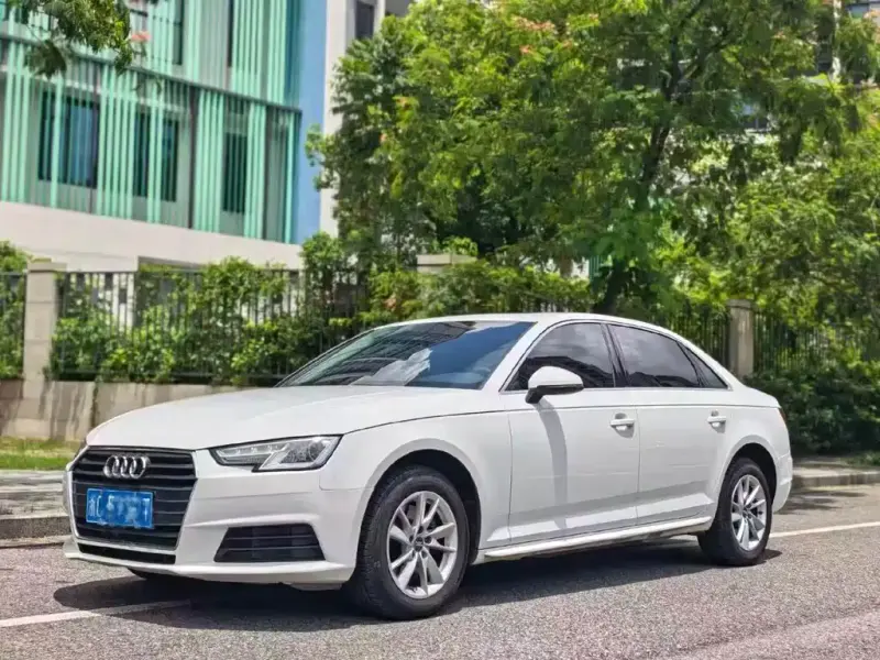 Audi A4L, 2016
