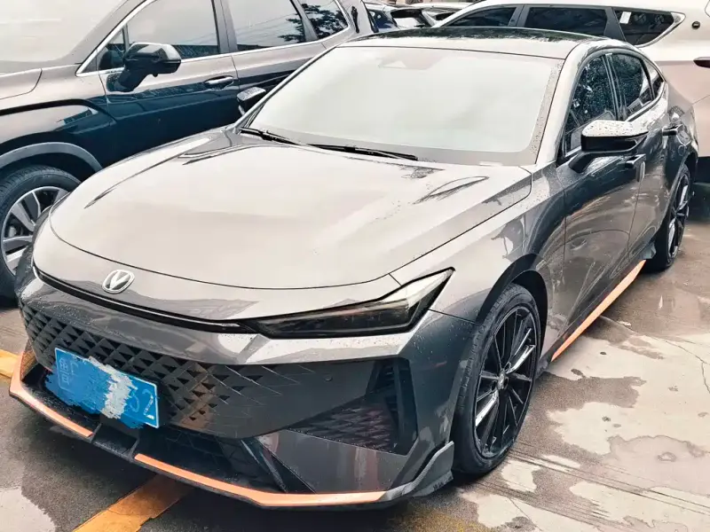 Changan UNI-V Changan UNI-V 2024 1.5T Premium Sport Type, 2024 — фото 1