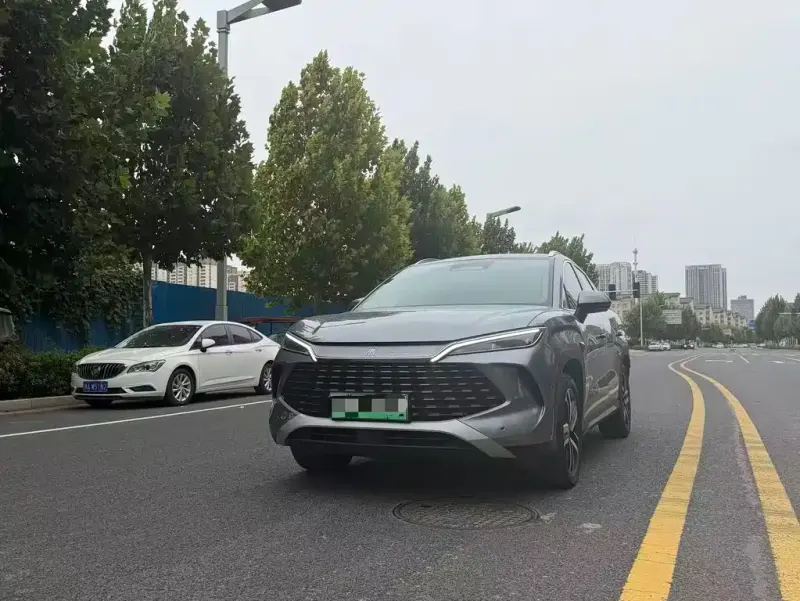BYD L DM-i, 2025