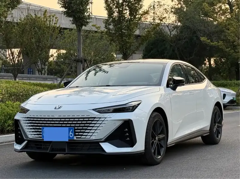 Changan UNI-V, 2025