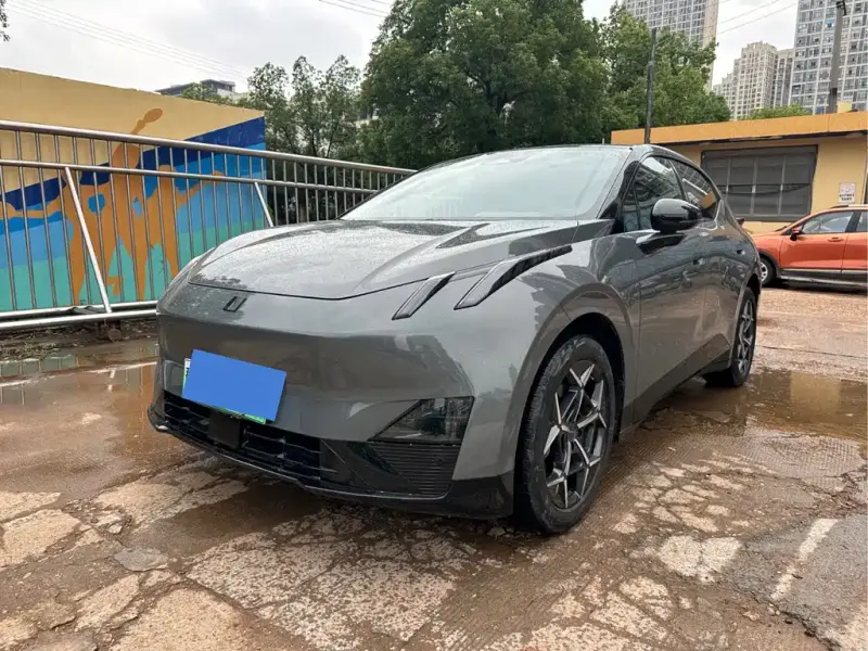 Lynk & Co Z20, 2024