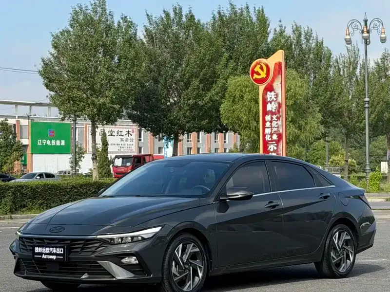 Hyundai Elantra, 2023