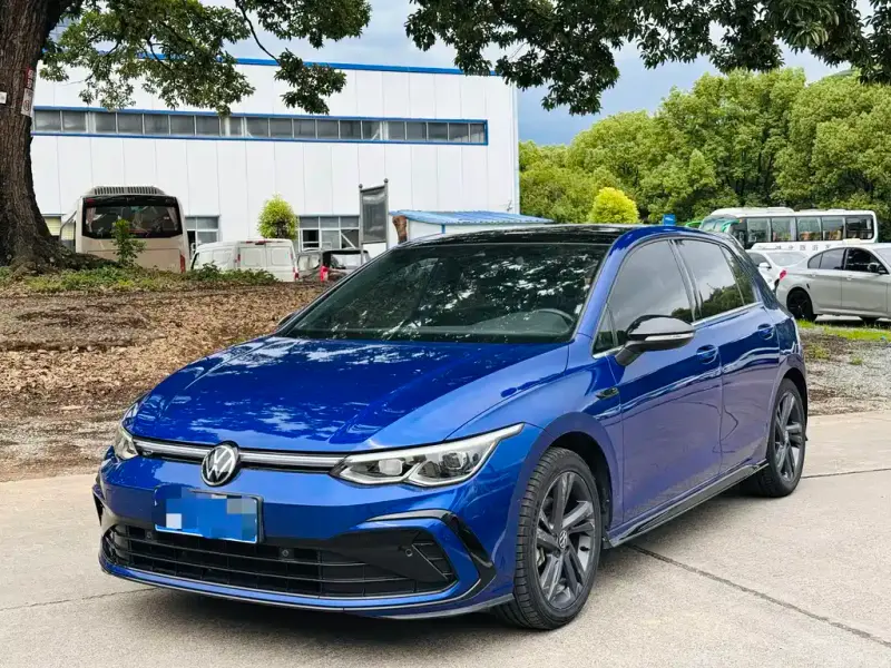 Volkswagen Golf, 2022