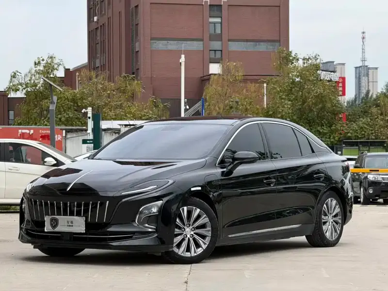 Hongqi E-QM5, 2023