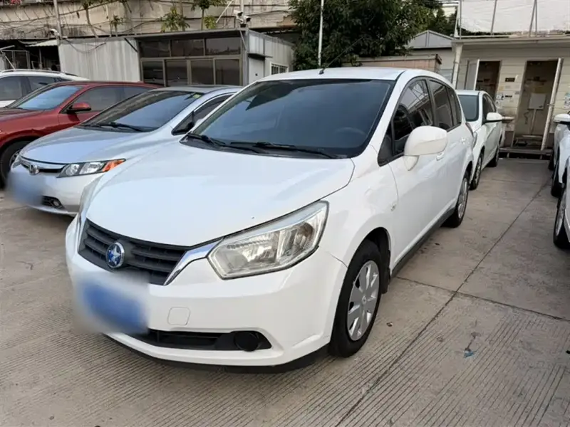Venucia R50, 2015