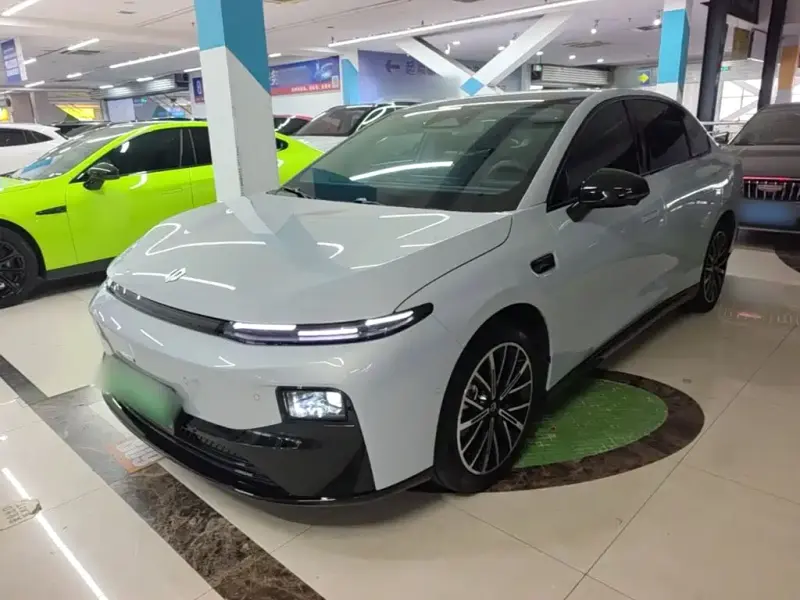 Leapmotor B01, 2025