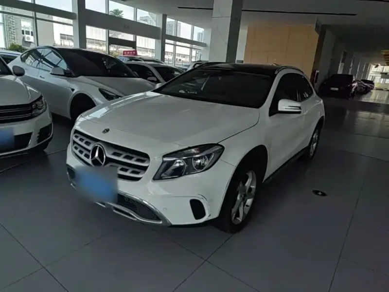 Mercedes-Benz GLA, 2018