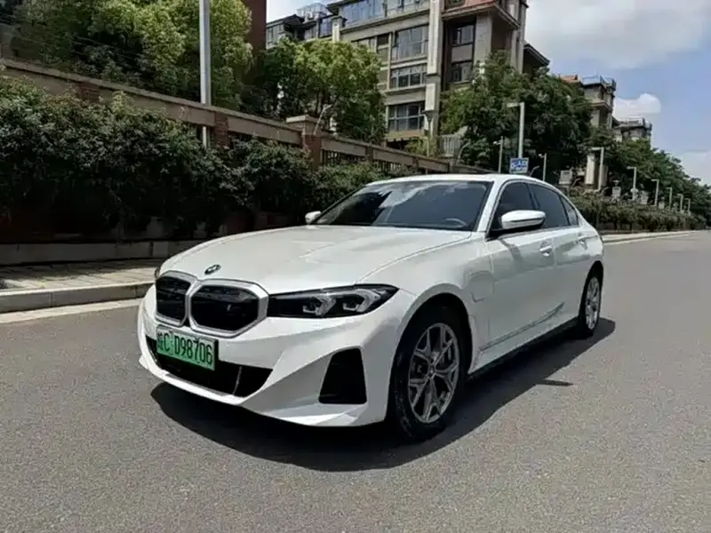 BMW i3, 2023