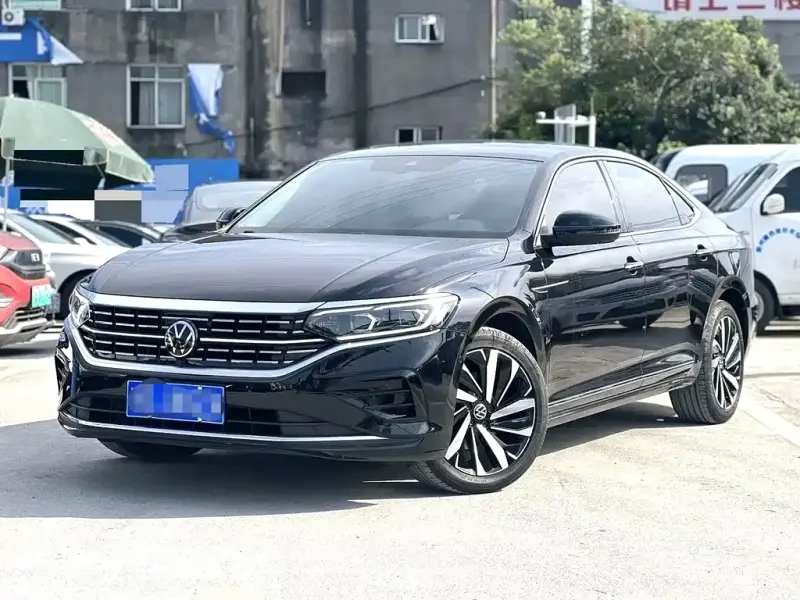 Volkswagen Passat, 2023
