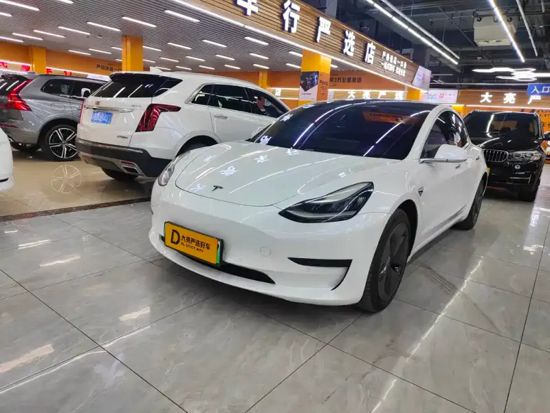 Tesla Model 3, 2020