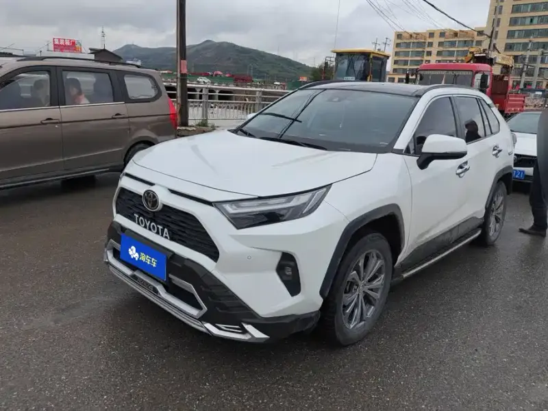 Toyota RAV4, 2023