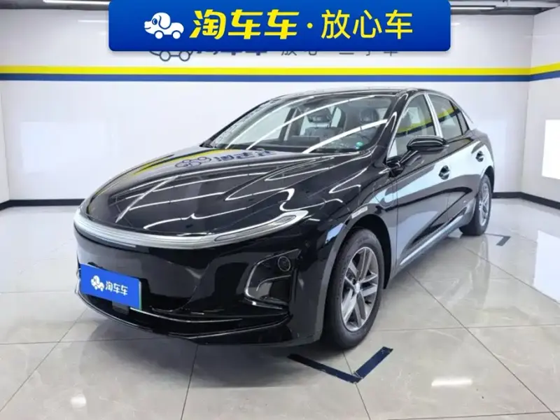 Hongqi E-QM5, 2026