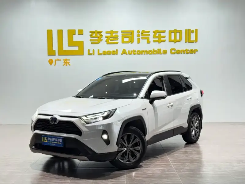 Toyota RAV4, 2023