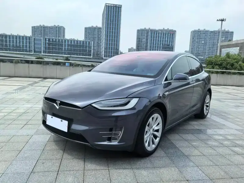 Tesla Model X, 2016