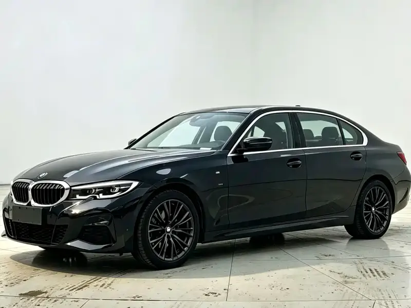 BMW 3 Series, 2022