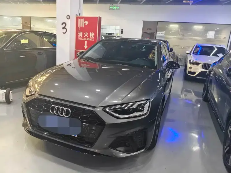 Audi A4L, 2022